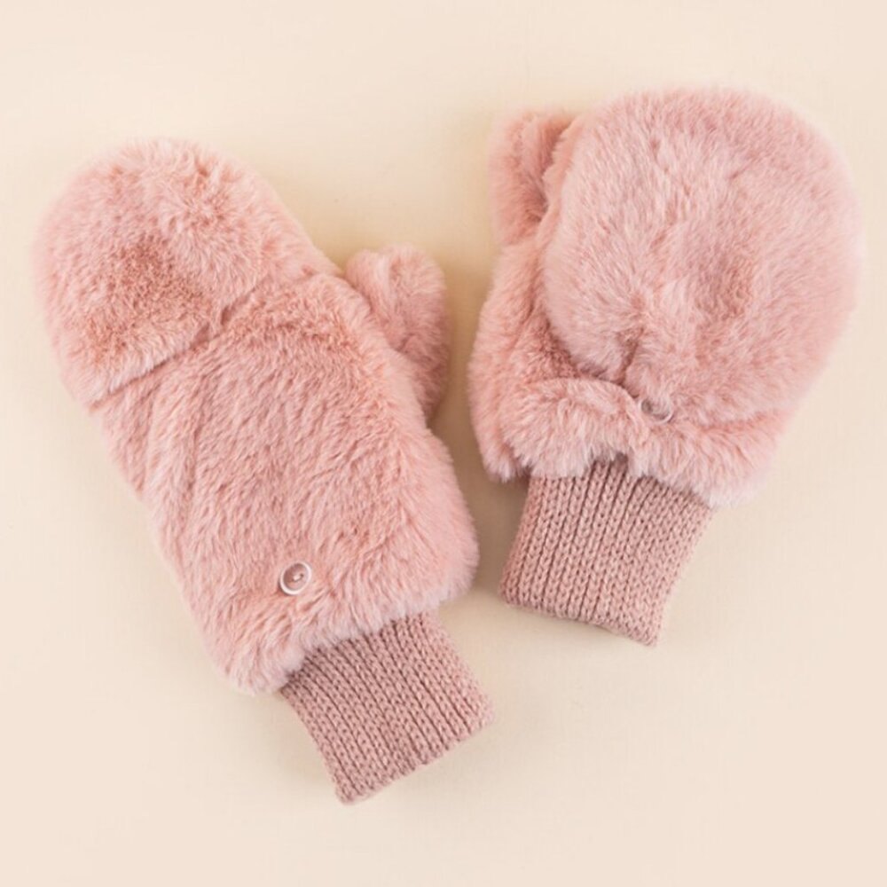 New w/ Tags Francesca’s Madison Faux Fur Mittens in Blush Pink Warm with Button